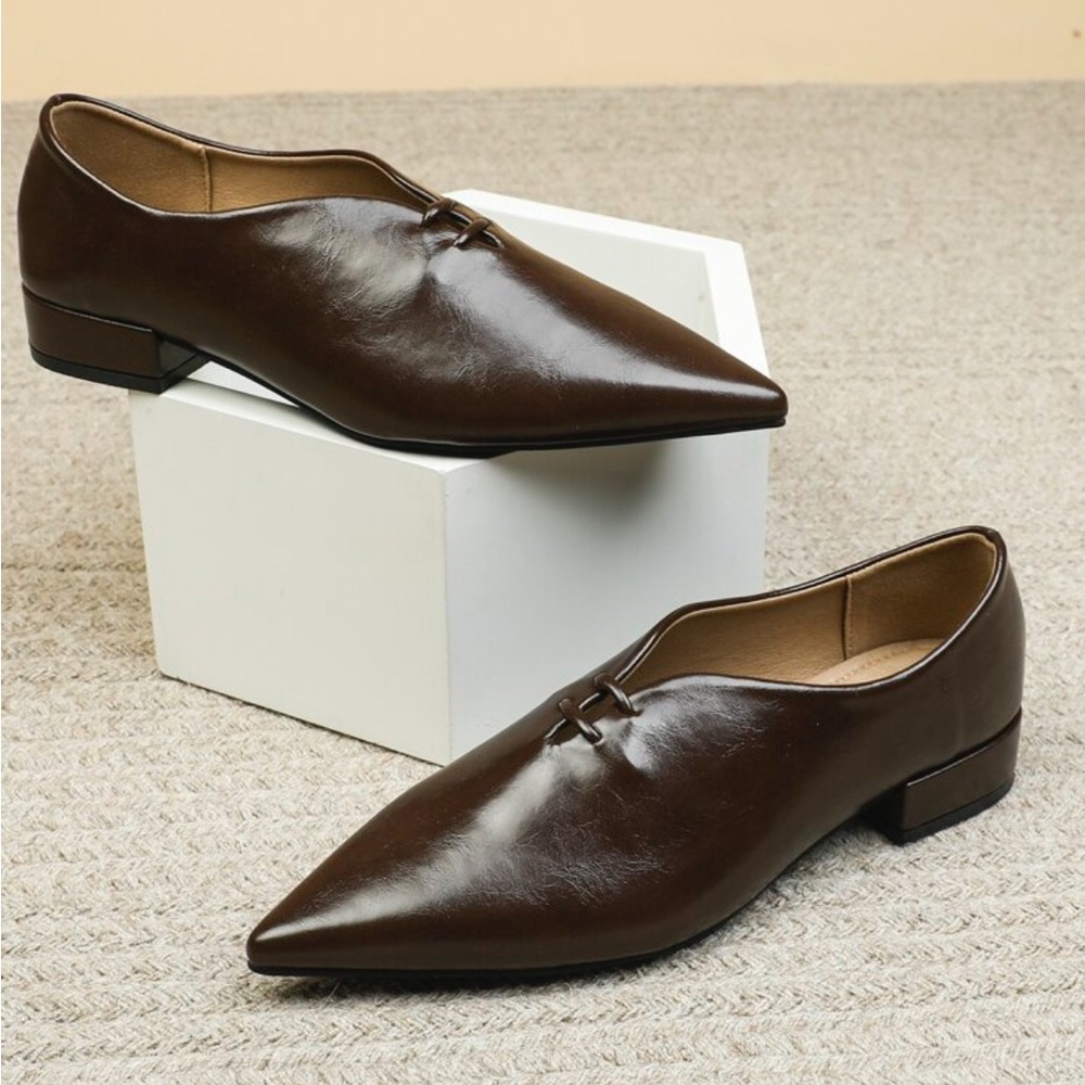 Elegant Brown Soft Pointed Toe Loafers Size 7 BNIB